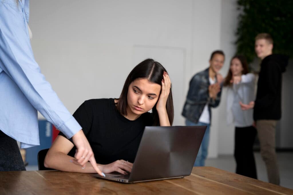 Alertan que todavía 1 de cada 4 mujeres líderes sufrió acoso o violencia en su empleo