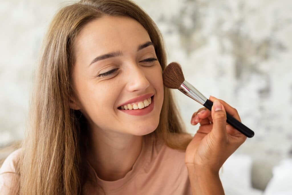 Makeup express: 5 trucos para lograr una piel luminosa y natural en menos de 10 minutos