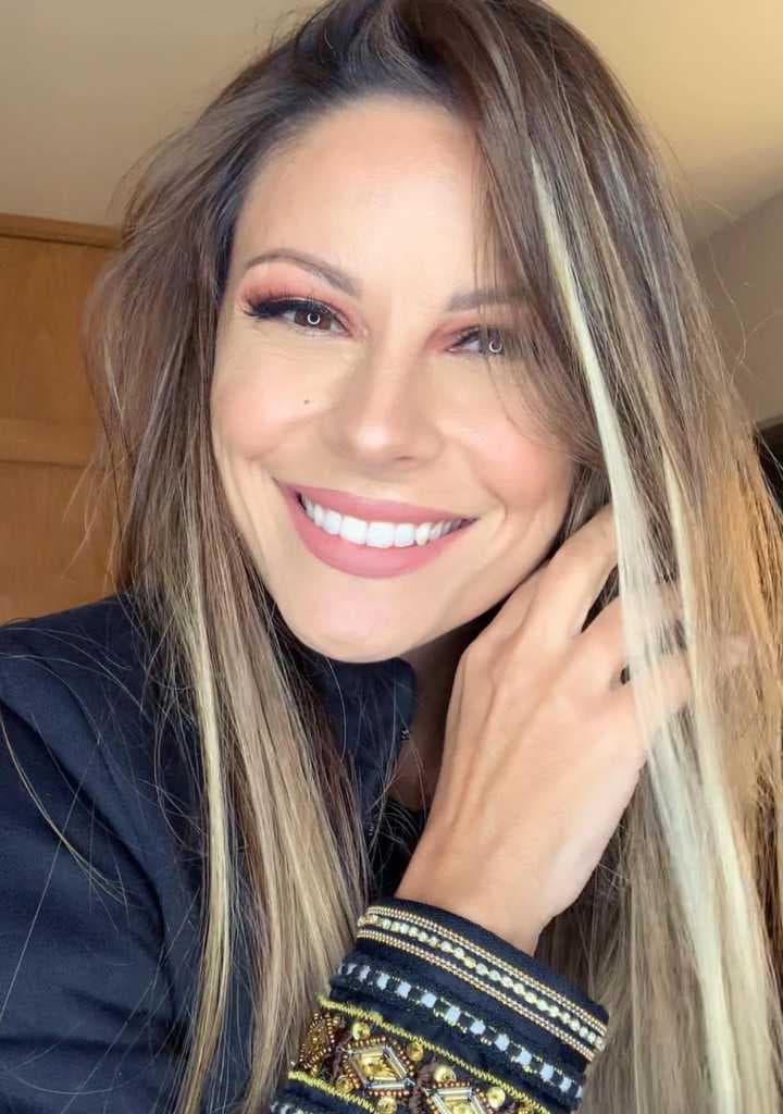 Maquillaje profesional y cursos personalizados para lucir hermosas