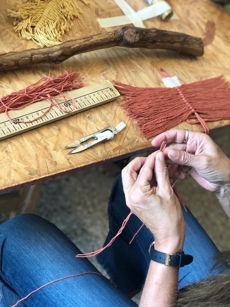 #DIYOCIO – PLUMA DE ALGODÓN EN MACRAMÉ