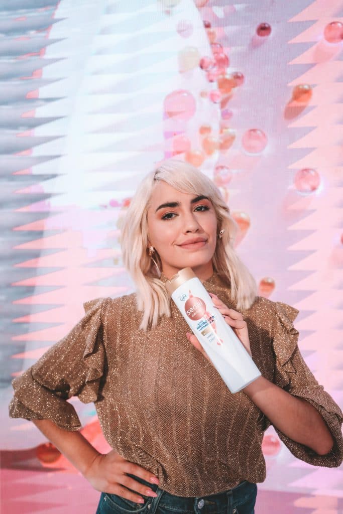 Sedal presentó su nueva línea CARE + de la mano de Lali Espósito