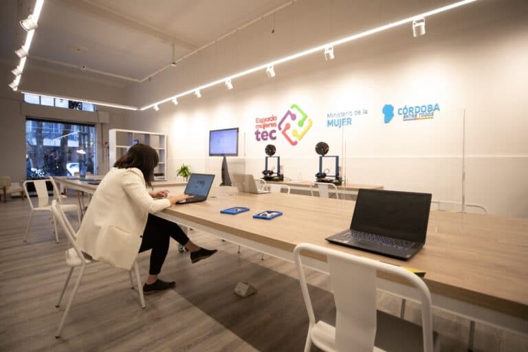 Abrió un coworking pensado para mujeres del sector tecnológico