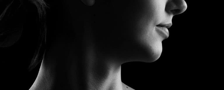 La piel que habitamos: cuidarse de los pies a la cabeza