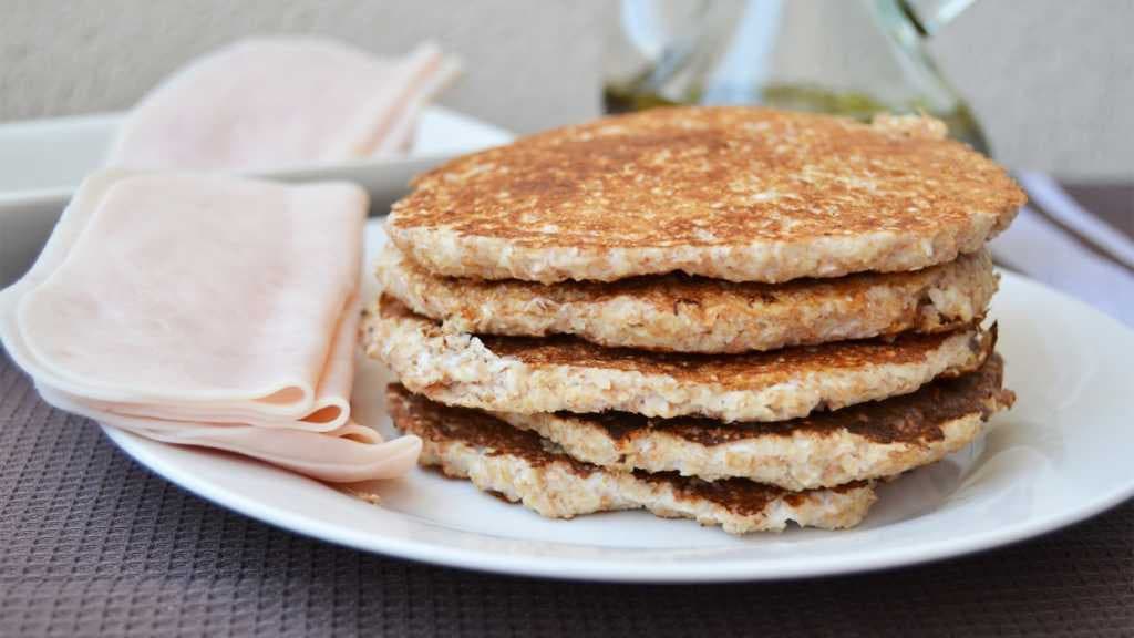 Tortita de avena, proteica y fácil de preparar